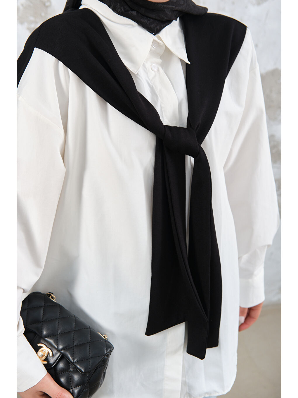 Kadın Yaka Bağlamalı Çift Renk Gömlek Siyah-4