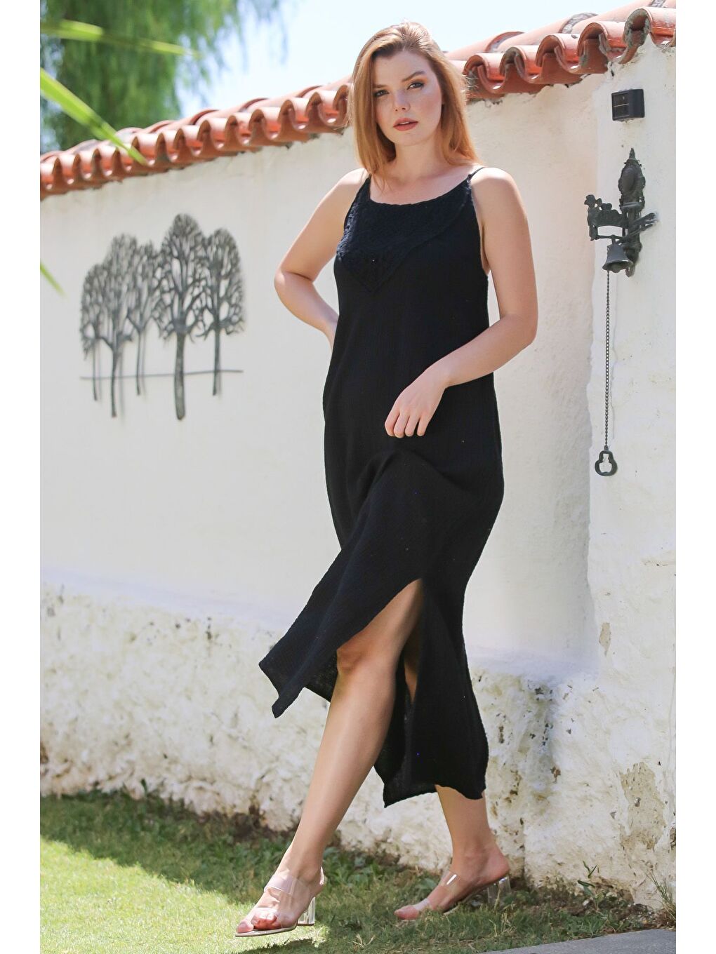 Siyah Askılı Yırtmaçlı Dantelli Casual Müslin Uzun Dokuma Elbise 128 55-3