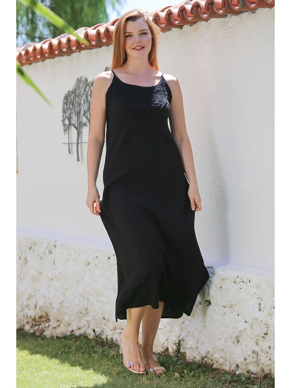 Siyah Askılı Yırtmaçlı Dantelli Casual Müslin Uzun Dokuma Elbise 128 55-4