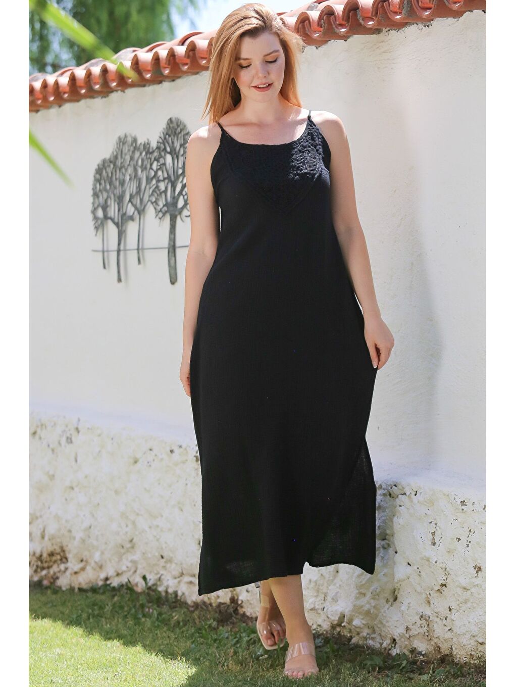 Siyah Askılı Yırtmaçlı Dantelli Casual Müslin Uzun Dokuma Elbise 128 55-5