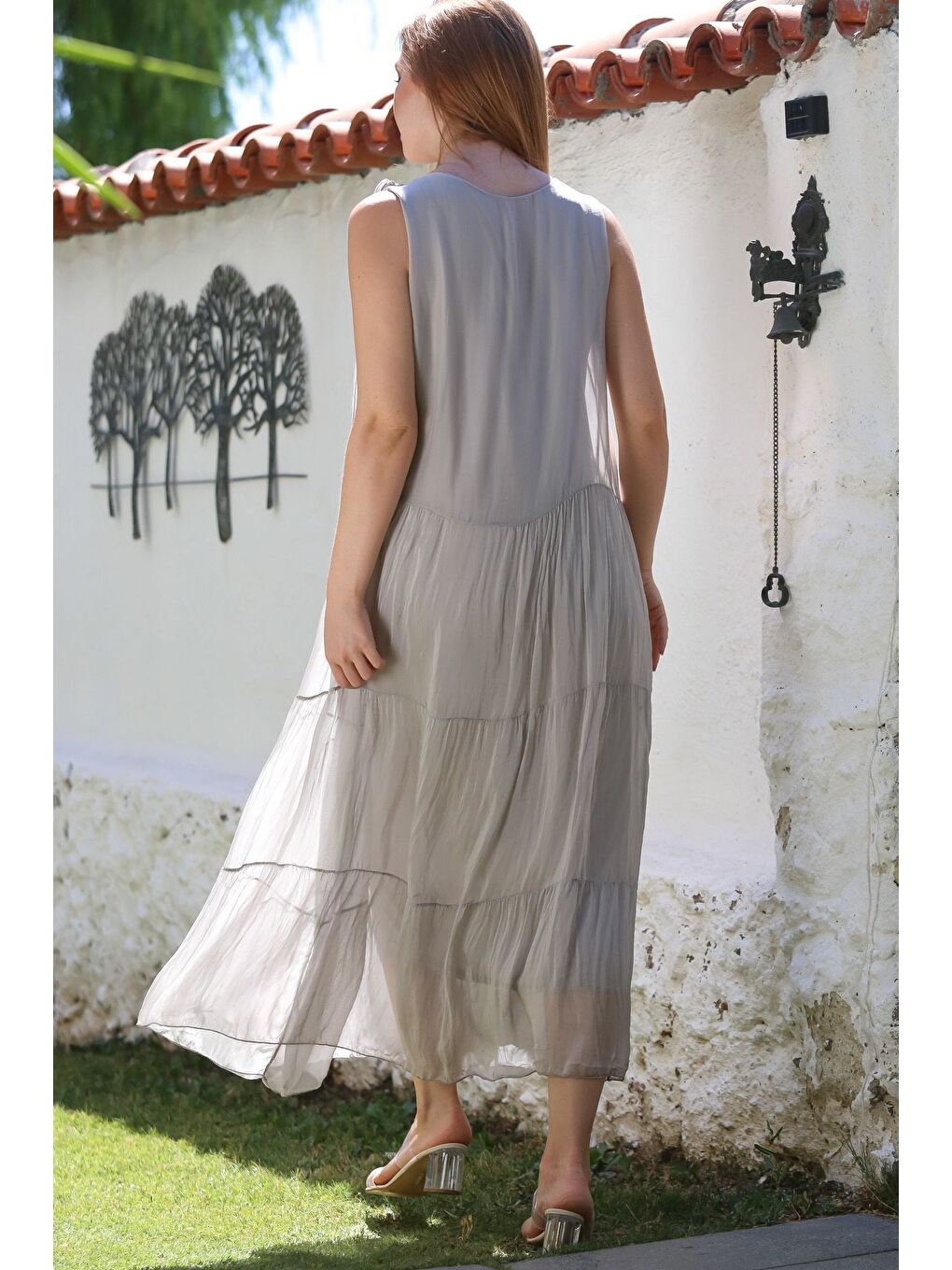 İtalyan Gri Havuz Yaka Kolsuz Bağlamalı Astarlı Casual İpek Dokuma Elbise 130 65-2