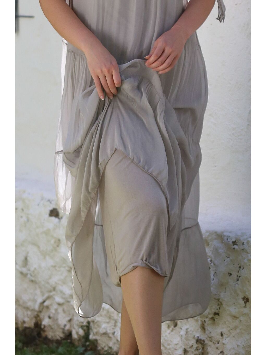 İtalyan Gri Havuz Yaka Kolsuz Bağlamalı Astarlı Casual İpek Dokuma Elbise 130 65-3