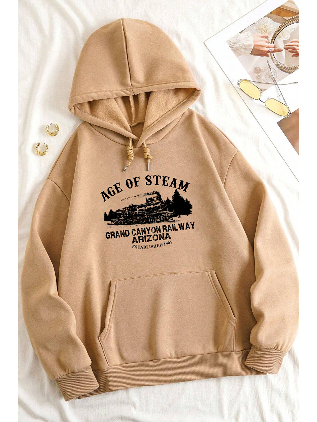 uyguntarz Bej Age Of Steam Baskılı Sweatshirt