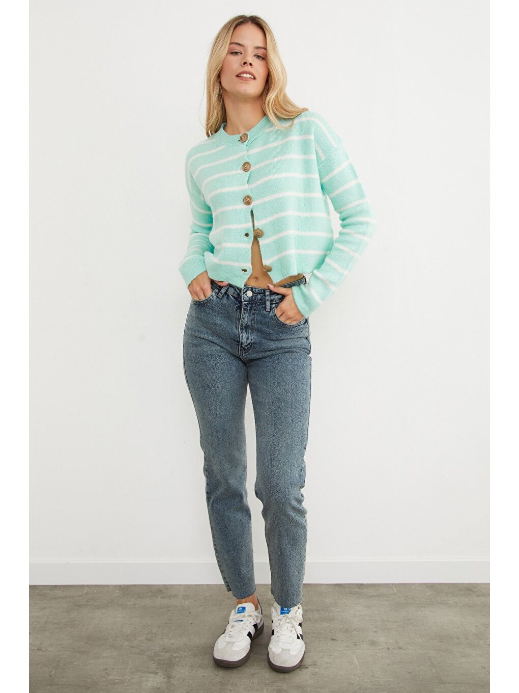 Yeşil Çizgili Düğmeli Triko Hırka-2