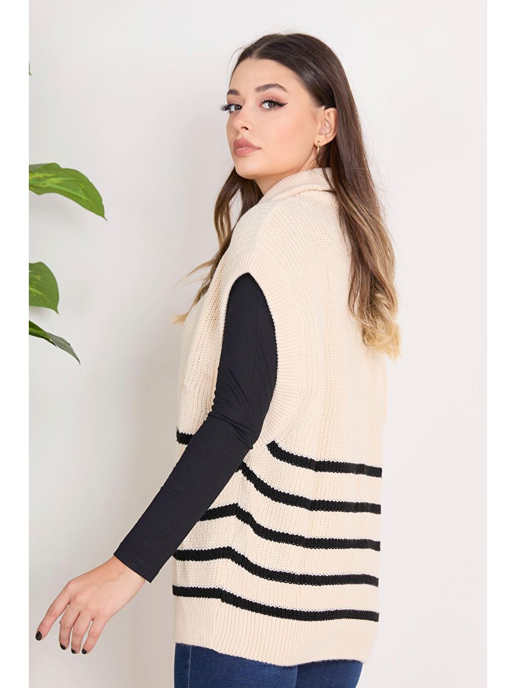 Gömlek Yaka Kadın Bej Fermuarlı Triko Kazak - 23370-4