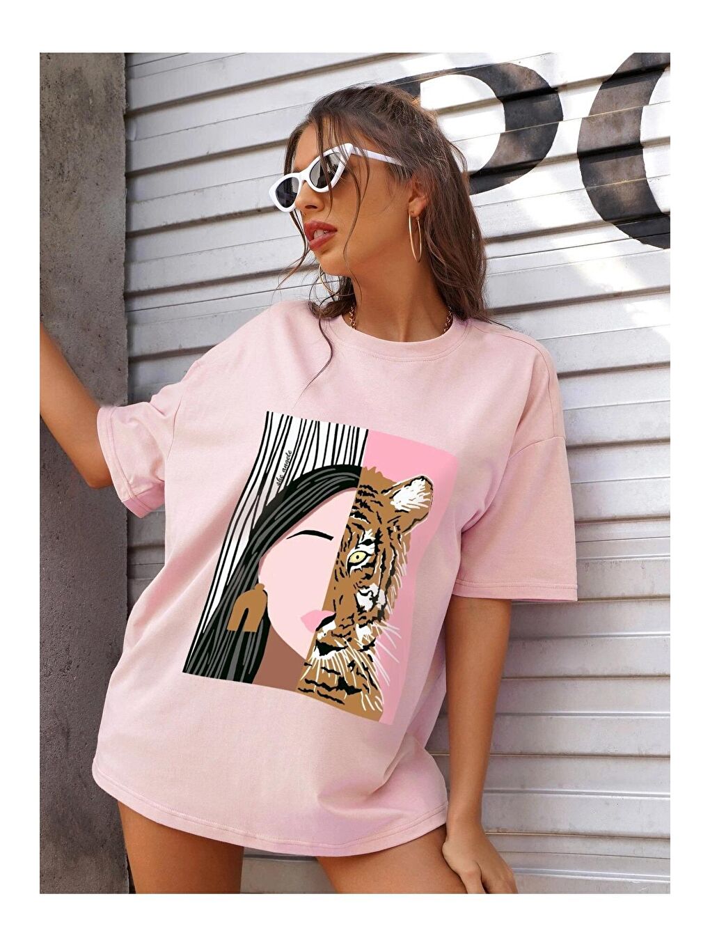 Trendseninle Pembe Kadın Pudra Pembe Leopar Baskılı Oversize Tişört - 1