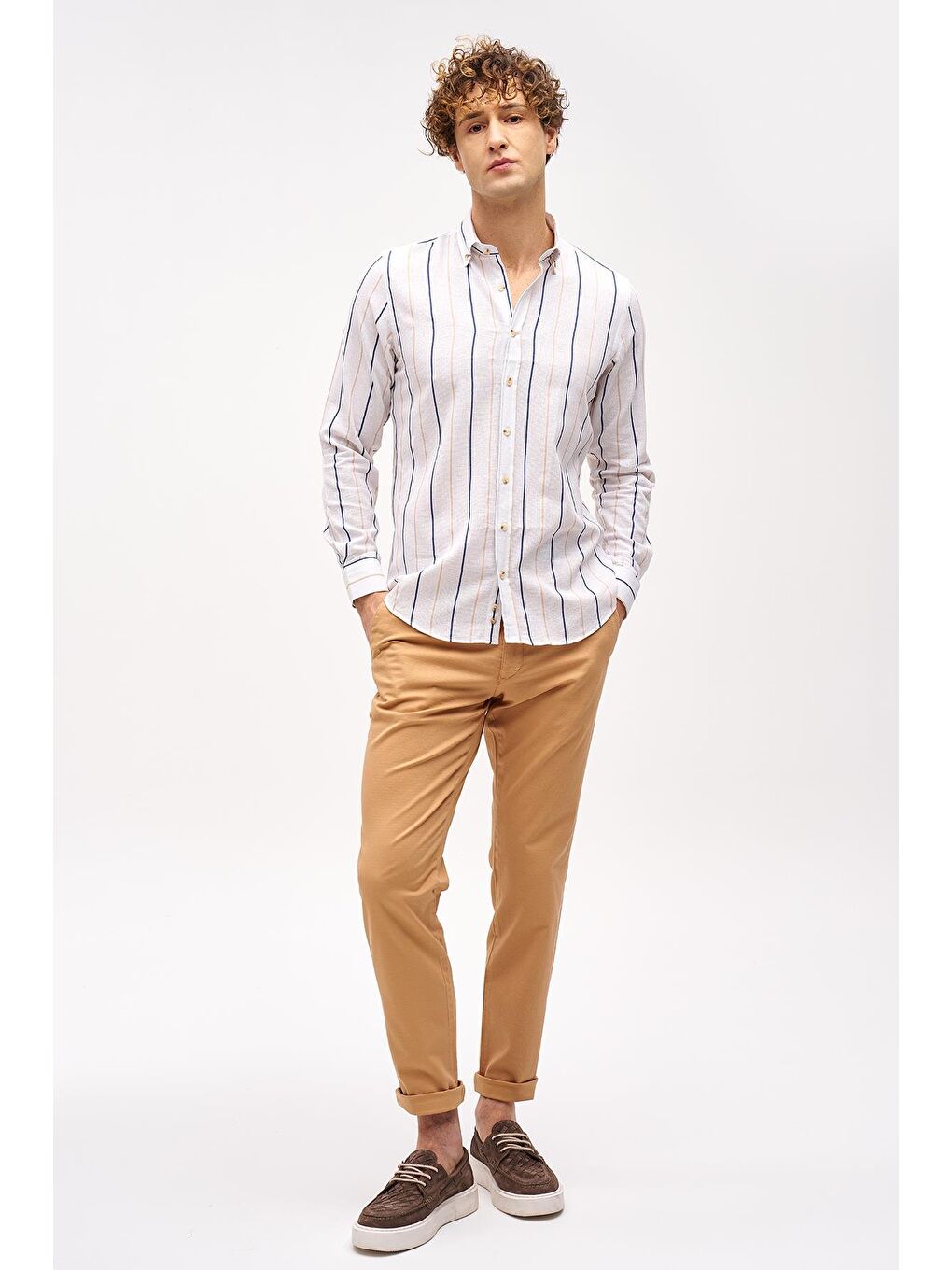 Erkek Beyaz Dynamic Fit Düğmeli Yaka Gömlek-1