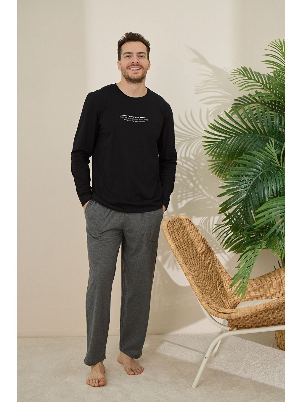Siyah Erkek %100 Pamuk Uzun Kollu Baskılı Kaliteli Pijama Takımı-1