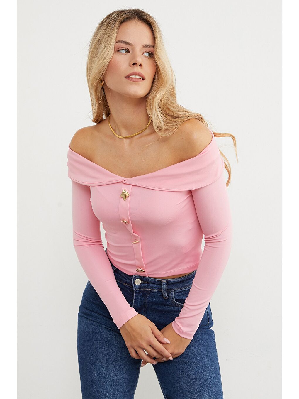 Pembe Madonna Yaka Düğme Aksesuarlı Bluz-2