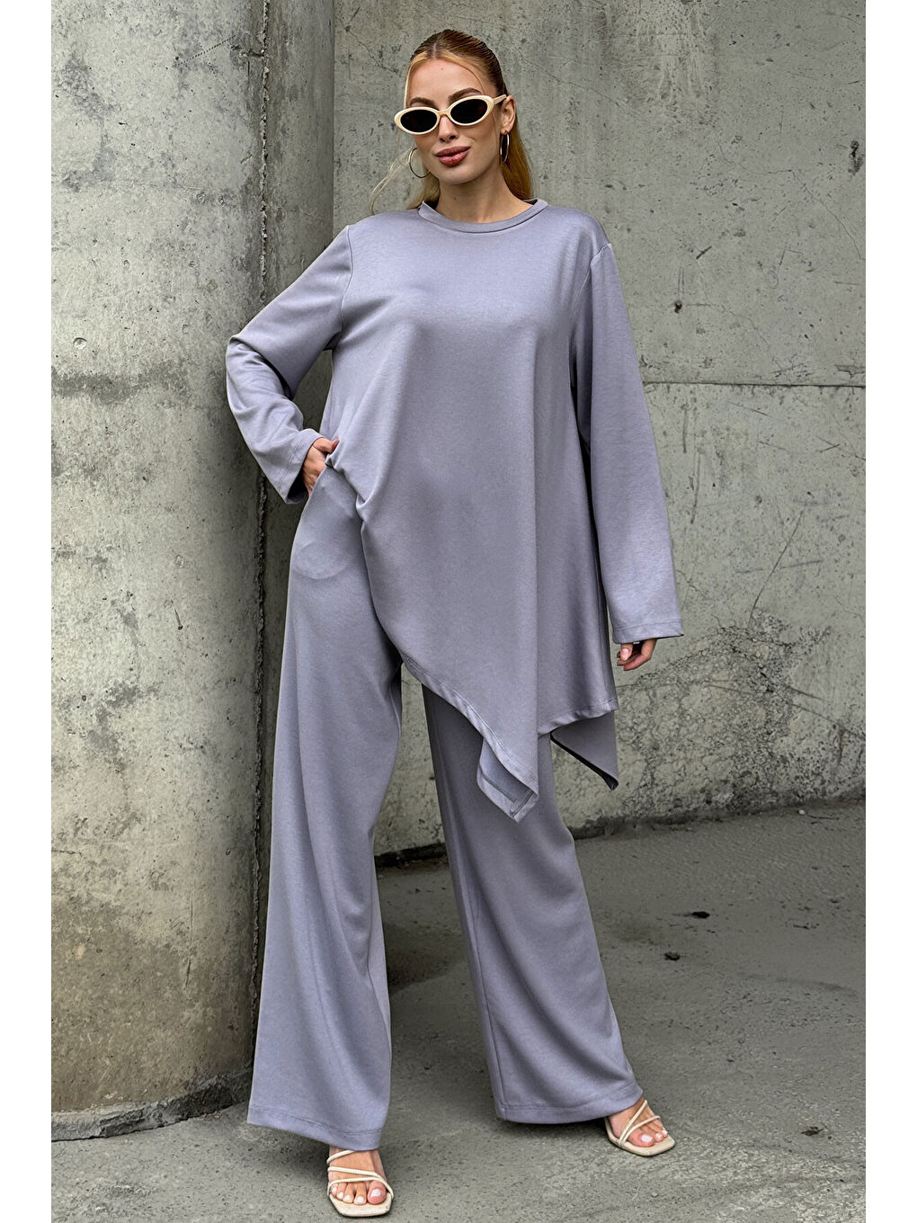 Gri Rahat Kalıp Asimetrik Bluz Ve Pantolon Modal Kumaş Takım-1