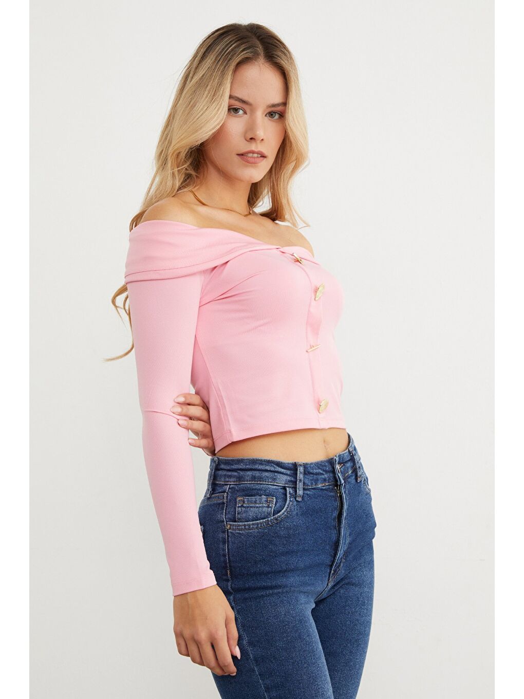 Pembe Madonna Yaka Düğme Aksesuarlı Bluz-3