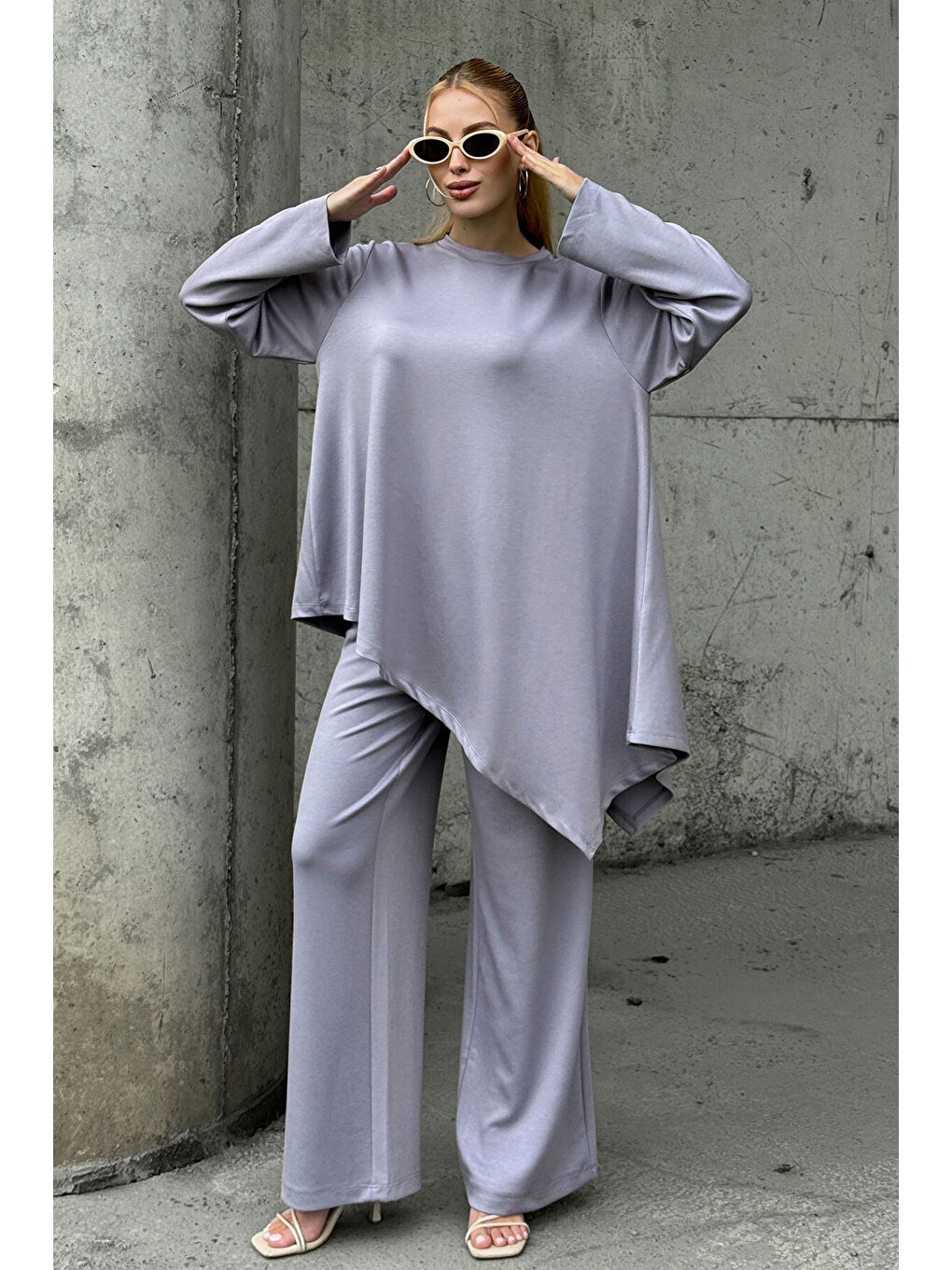 Gri Rahat Kalıp Asimetrik Bluz Ve Pantolon Modal Kumaş Takım-3