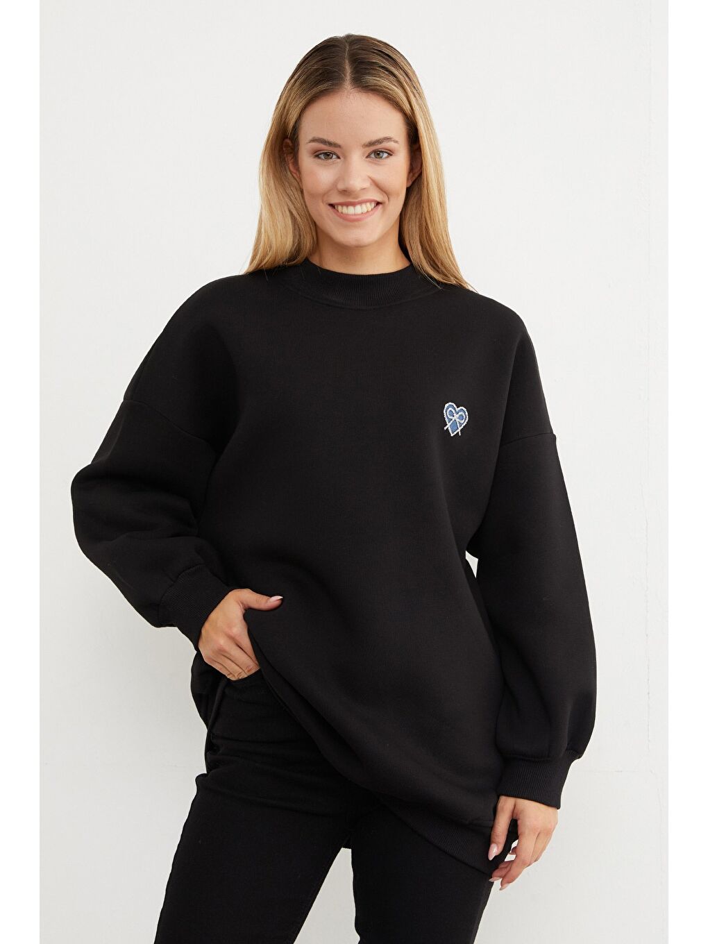 Siyah 3 İplik Kurdele Taş İşlemeli Oversize Sweatshirt