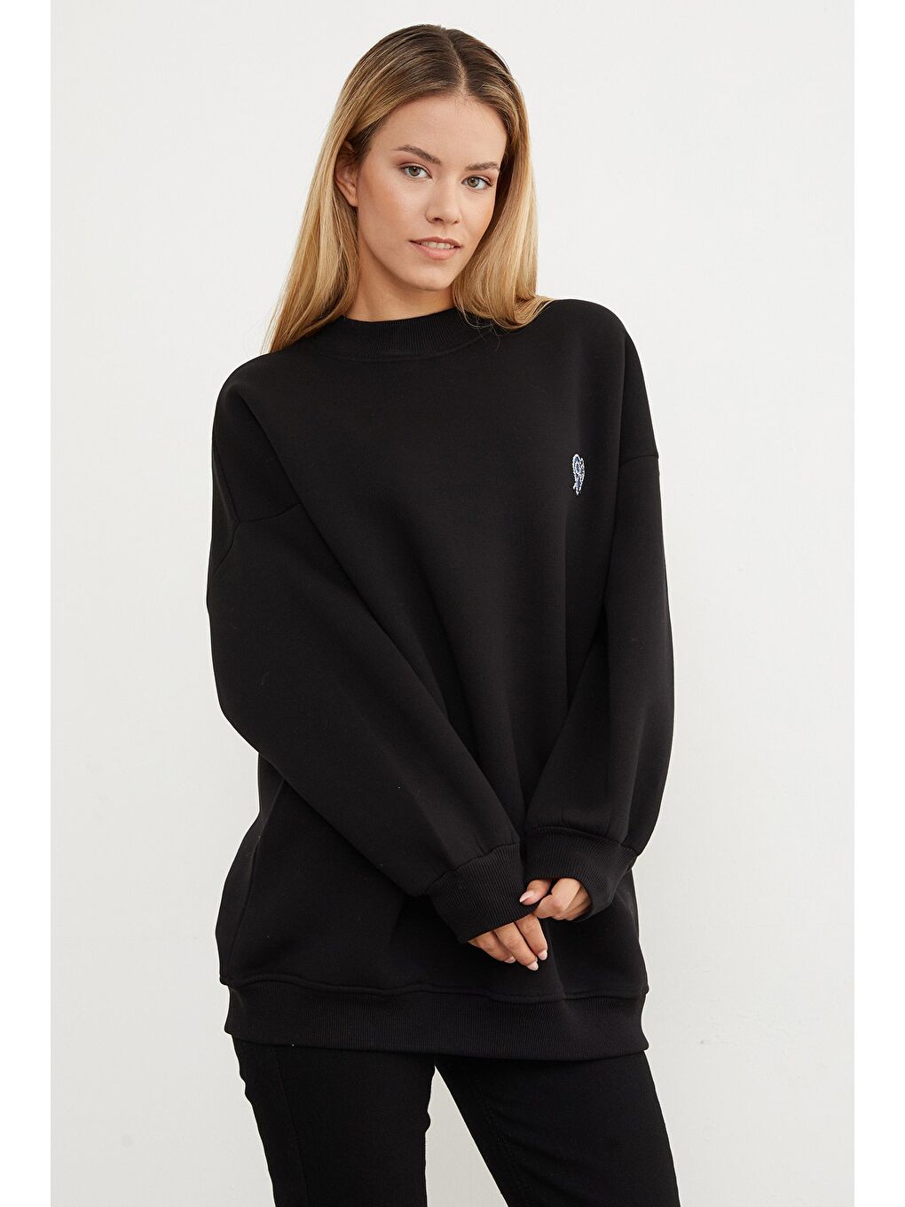 Siyah 3 İplik Kurdele Taş İşlemeli Oversize Sweatshirt-2