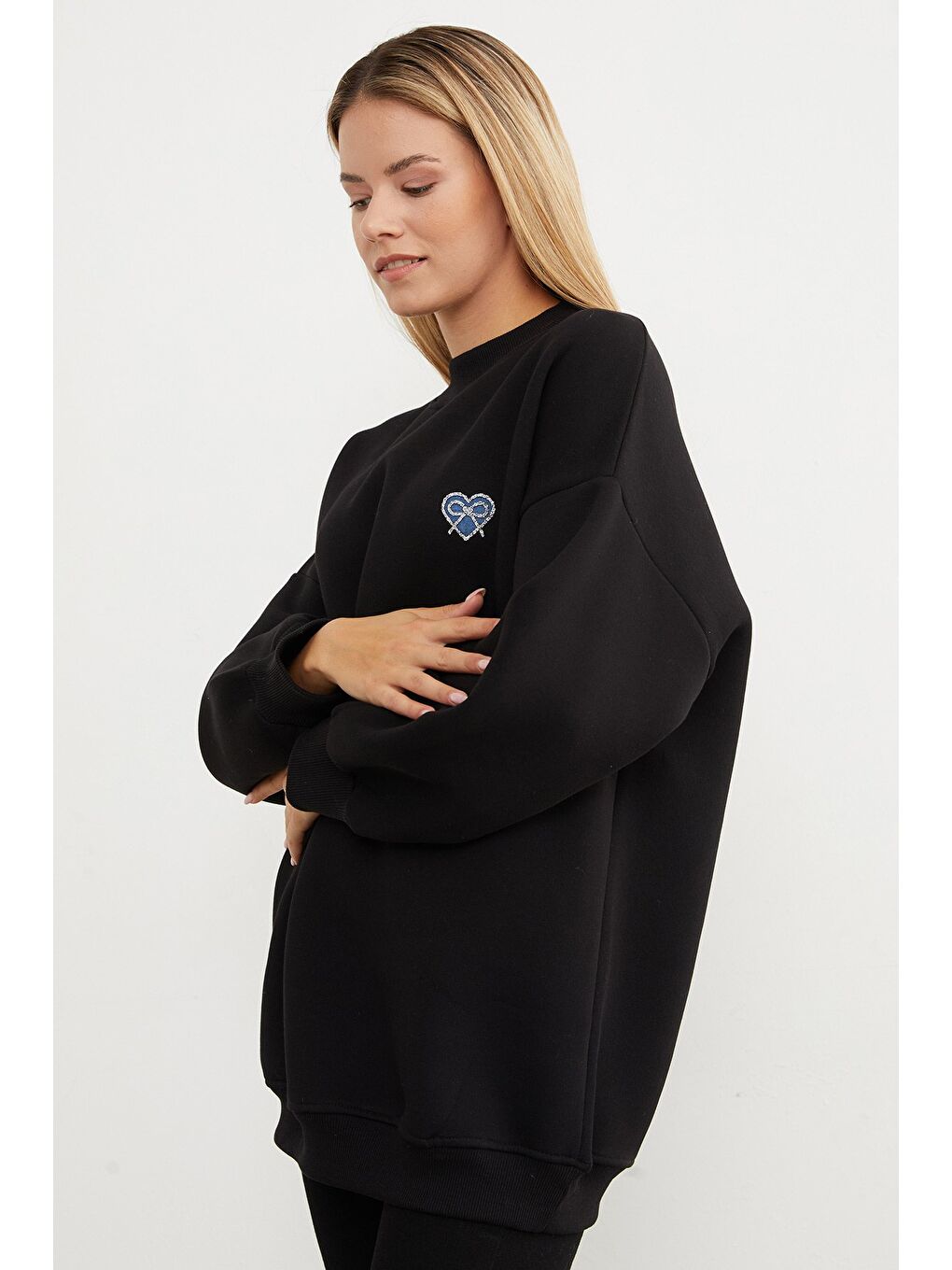 Siyah 3 İplik Kurdele Taş İşlemeli Oversize Sweatshirt-3