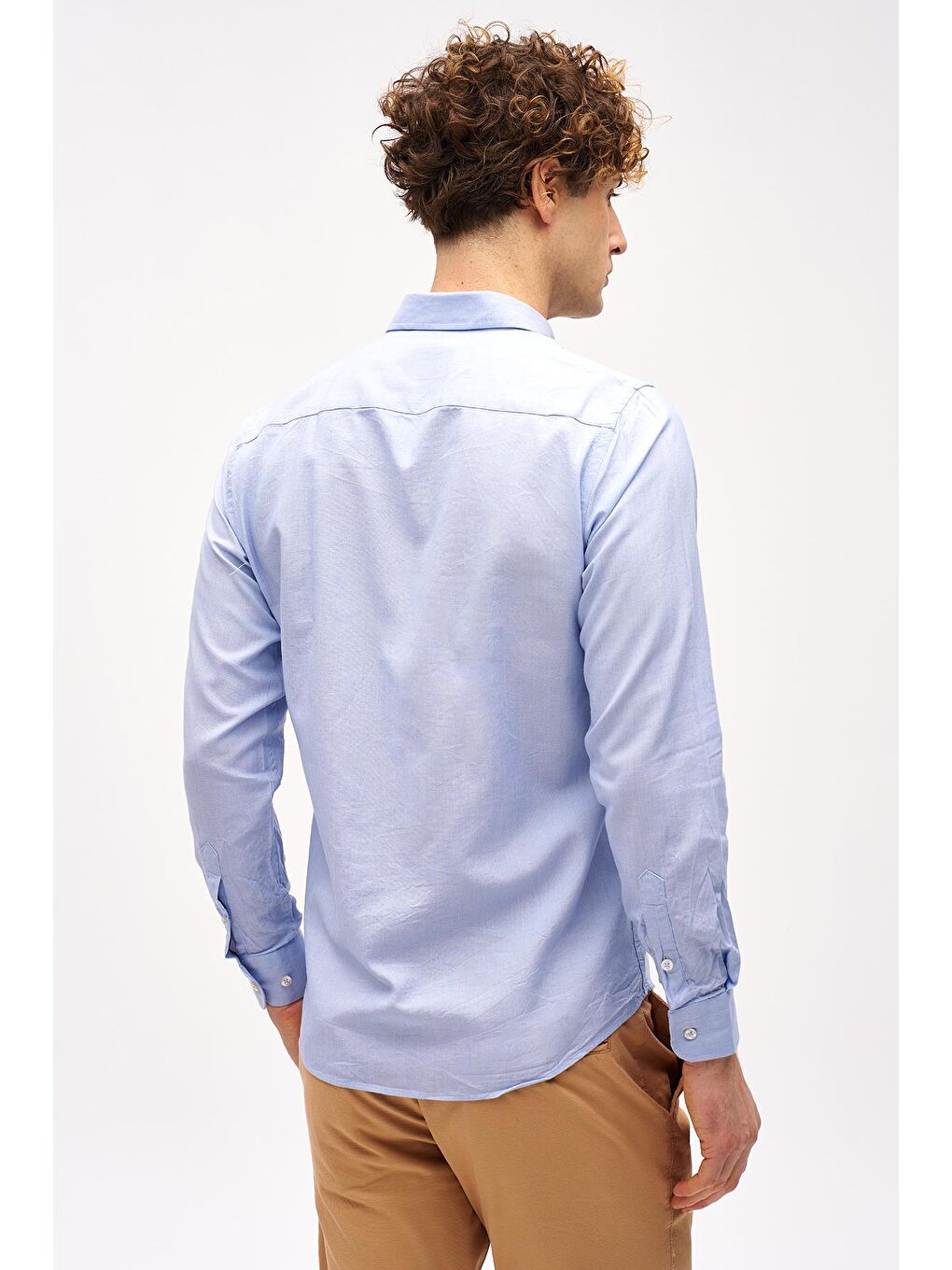 Mavi Dynamic Fit Düğmeli Yaka Düz Uzun Kollu Cepsiz Pamuklu Gömlek-4