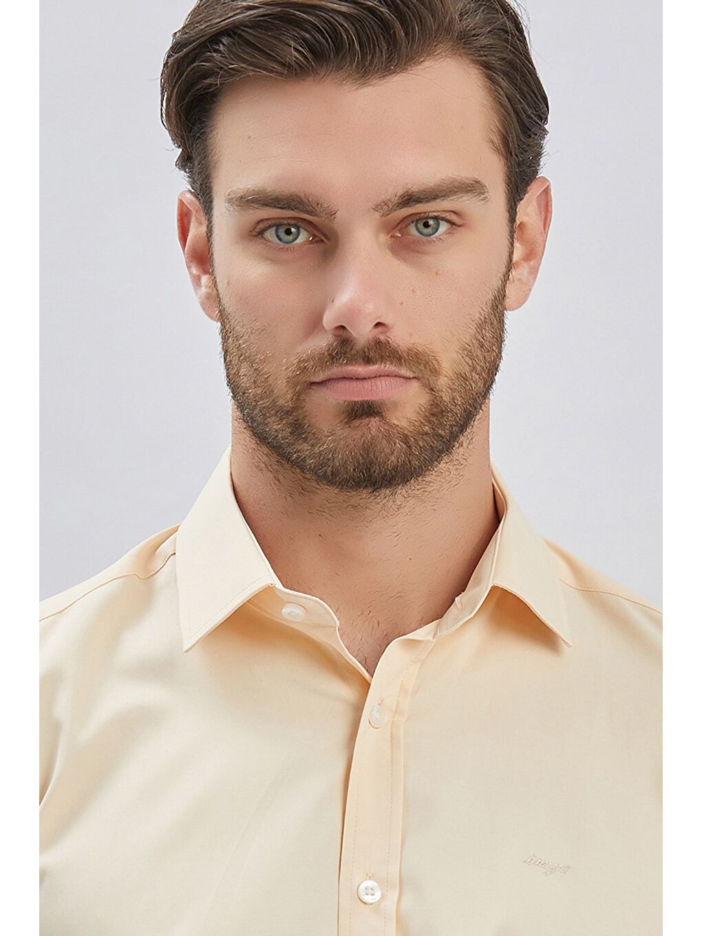 Açık Bej Uzun Kollu Sert Yaka Cepsiz Pamuklu Elastanlı Klasik Slim Fit Dar Kesim Gömlek 1004240234-5