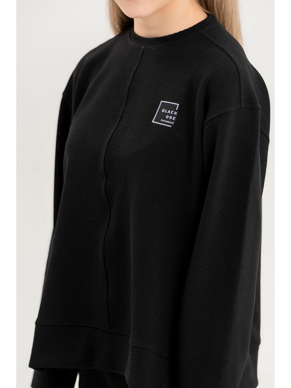 Siyah Bisiklet Yaka Kız Çocuk Yırtmaç Detaylı Kargo Cepli Eşofman Takımı-4