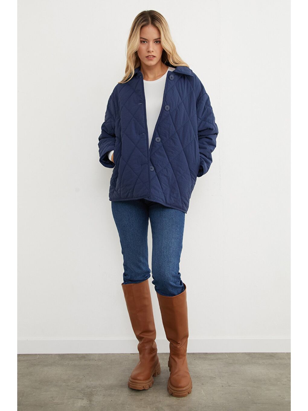 Lacivert Baklava Desen Kapitone Oversize Düğmeli Mont-3