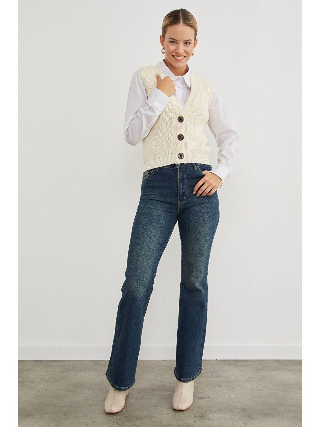 Ekru Düğmeli Triko Yelek-3