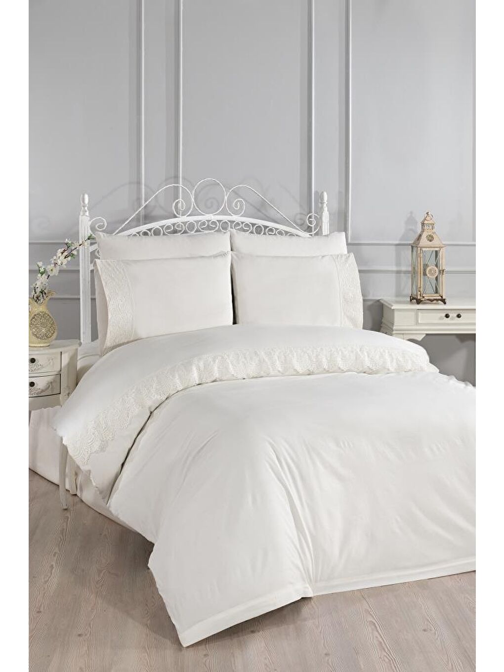 Karışık Fransız Güpürlü Kuris Nevresim Takımı Krem