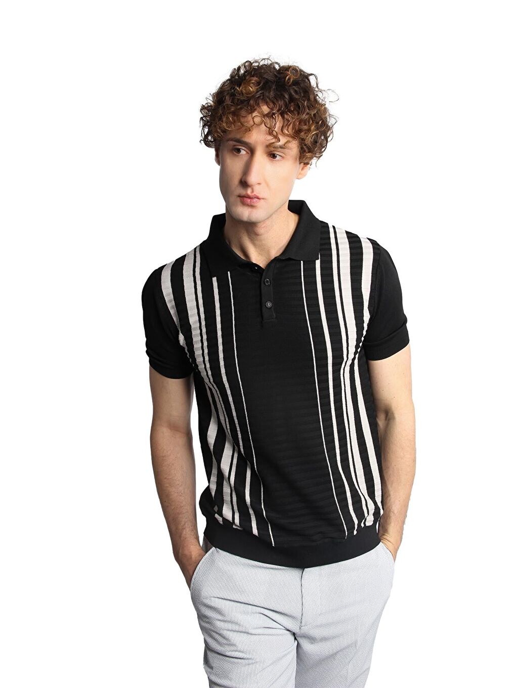 Siyah Slim Fit Dar Kalıp Düğmeli Polo Yaka Desenli Kısa Kollu Triko Tişört-4