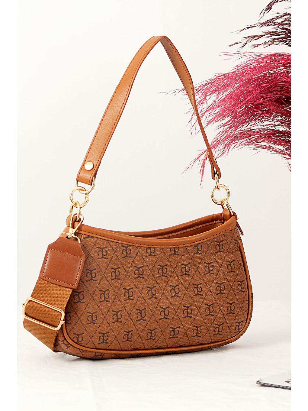 Kahverengi Mencia Fermuar Kapaklı Kadın Baget Çanta BP-4782O