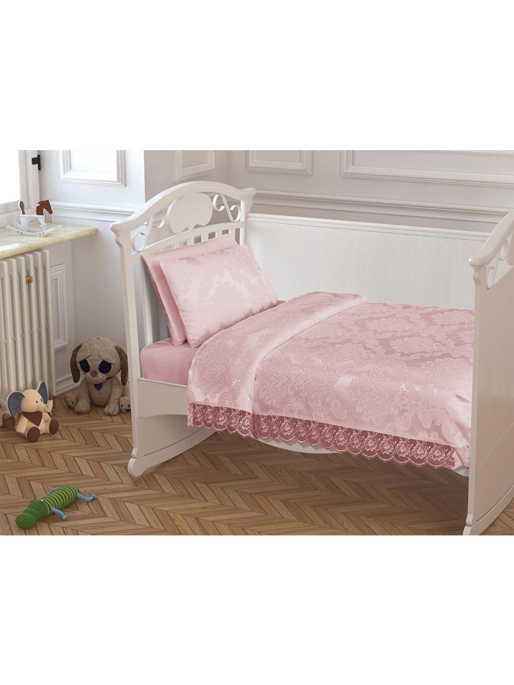 Karışık Çeyizdiyarı Fransız Güpürlü Bebek Pike Takımı Pudra