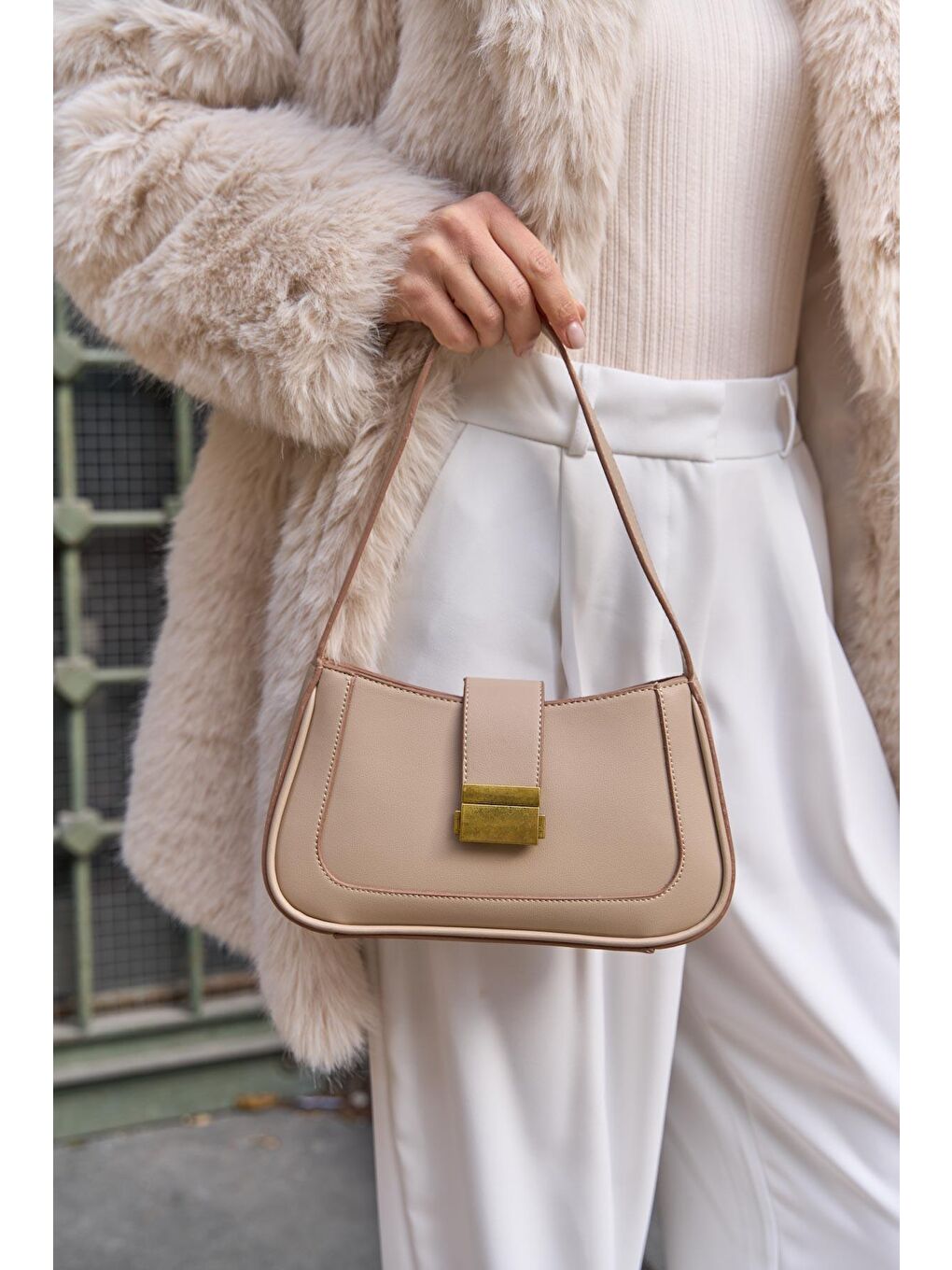 Bej Kısa Askılı Omuz Çantası Vizon