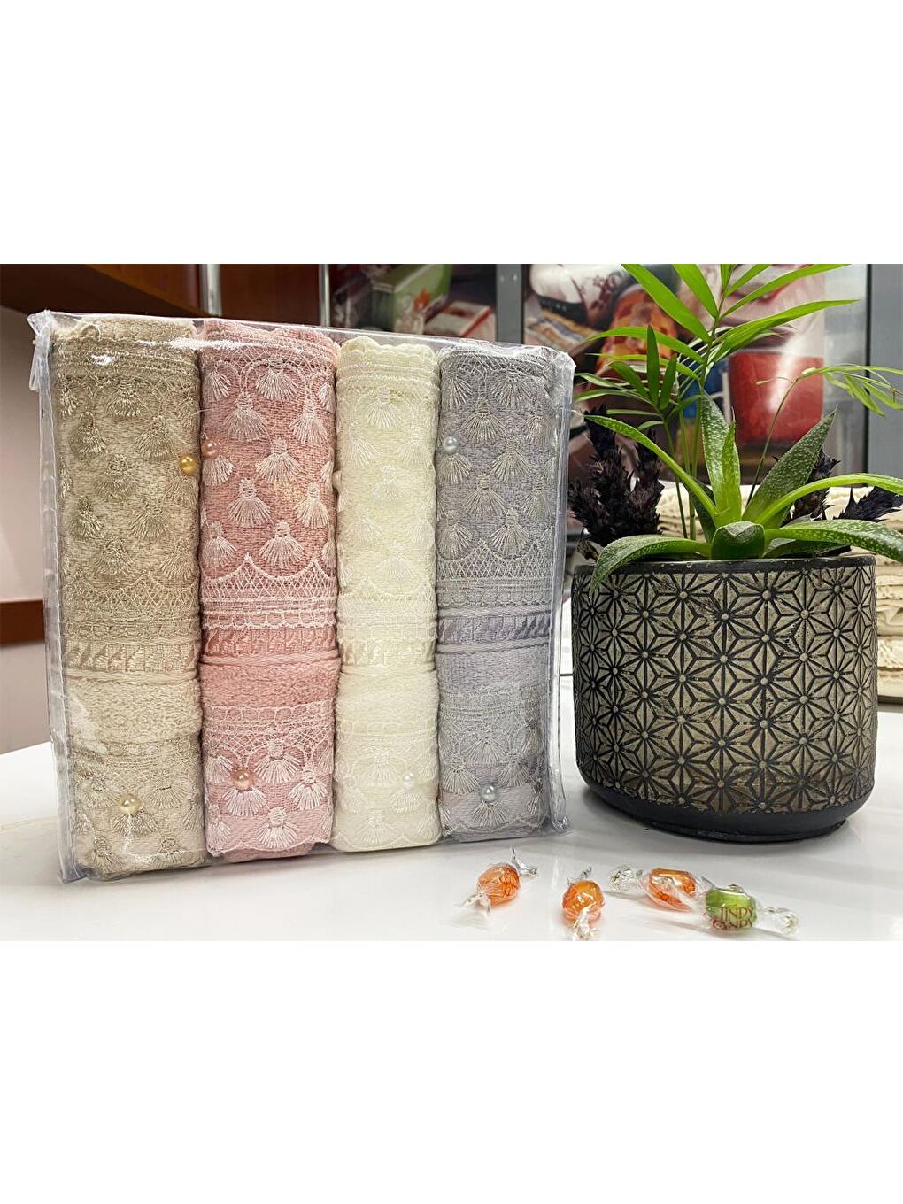 Karışık Derska 4lü Dantelli Çeyizlik Havlu Takımı-2