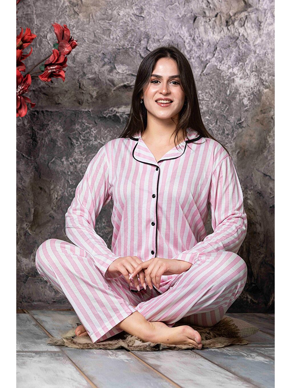 Kompedan Pembe-Beyaz Genç Bambu Önden Düğmeli Uzun Kollu Kadın Pijama Takım | P300-59