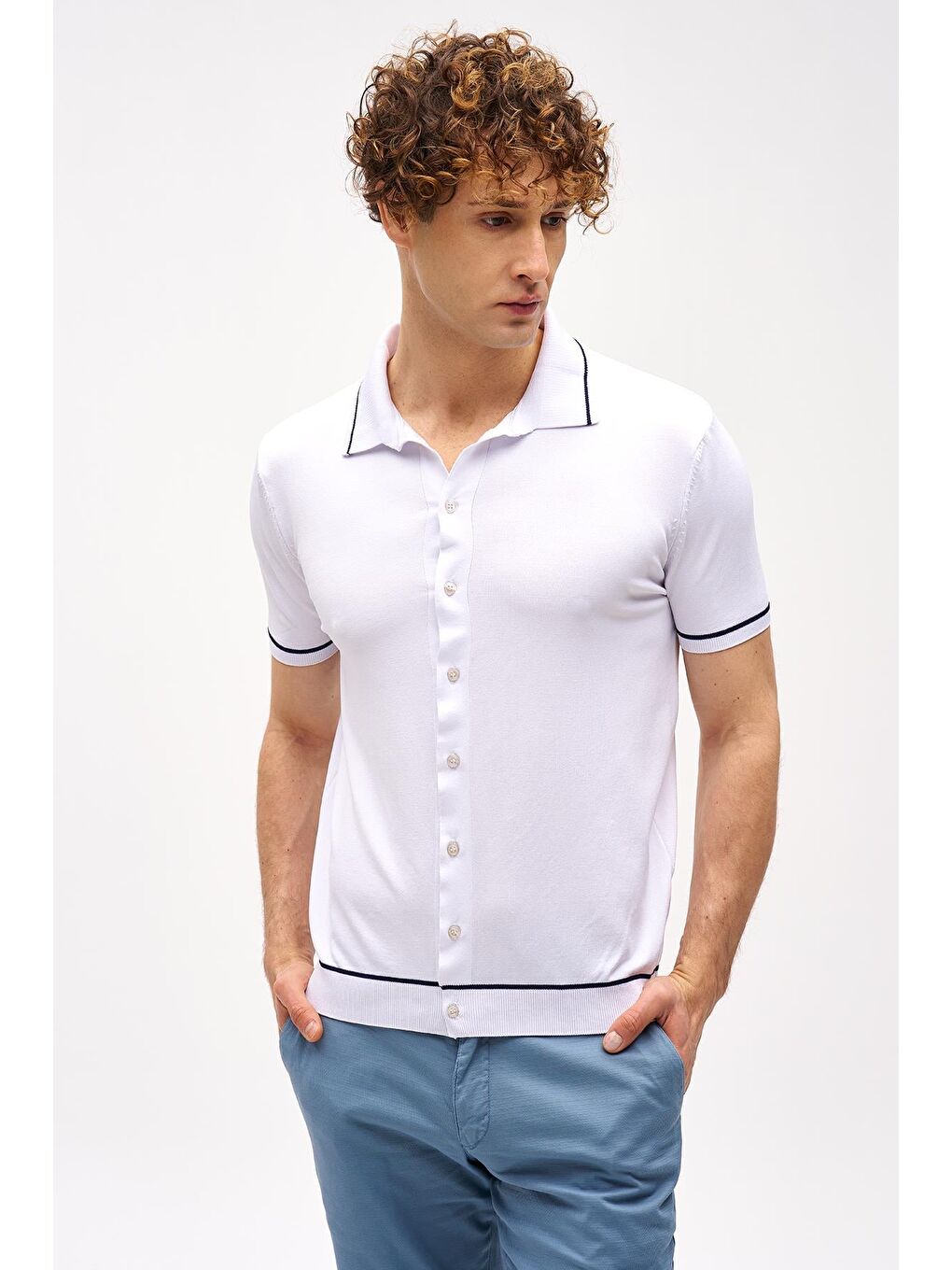Beyaz Slim Fit Dar Kalıp Düğmeli Polo Yaka Desenli Kısa Kollu Triko Tişört-1