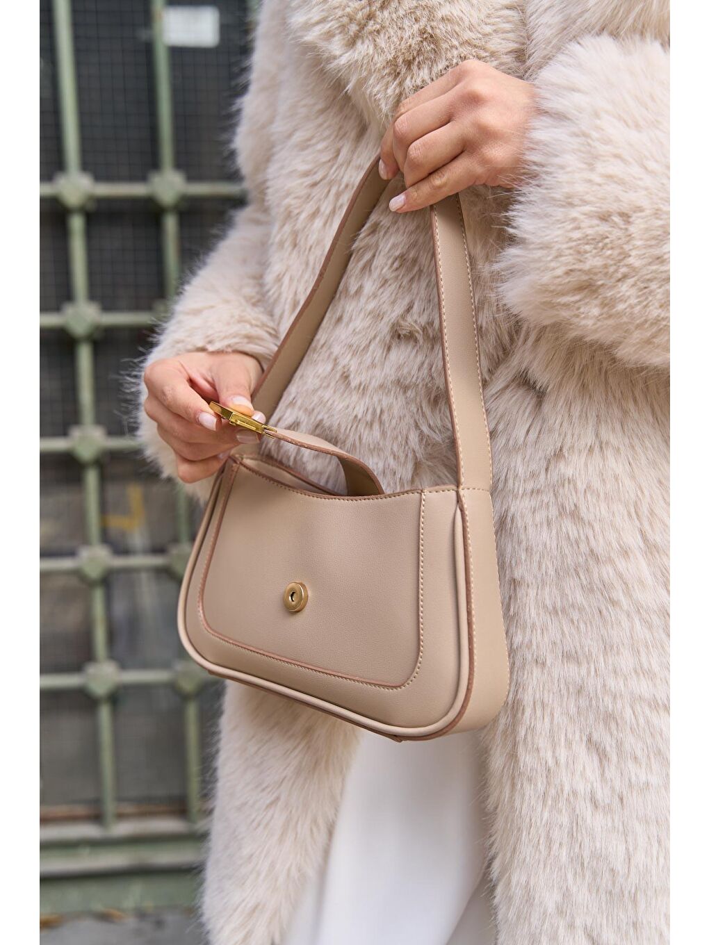 Bej Kısa Askılı Omuz Çantası Vizon-4