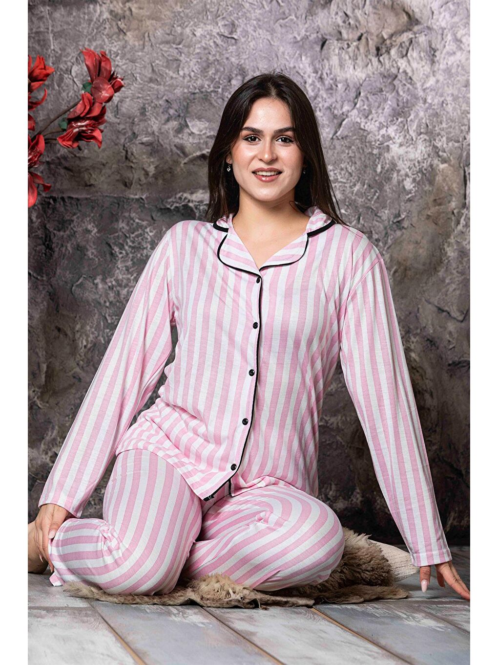 Kompedan Pembe-Beyaz Genç Bambu Önden Düğmeli Uzun Kollu Kadın Pijama Takım | P300-59 - 1