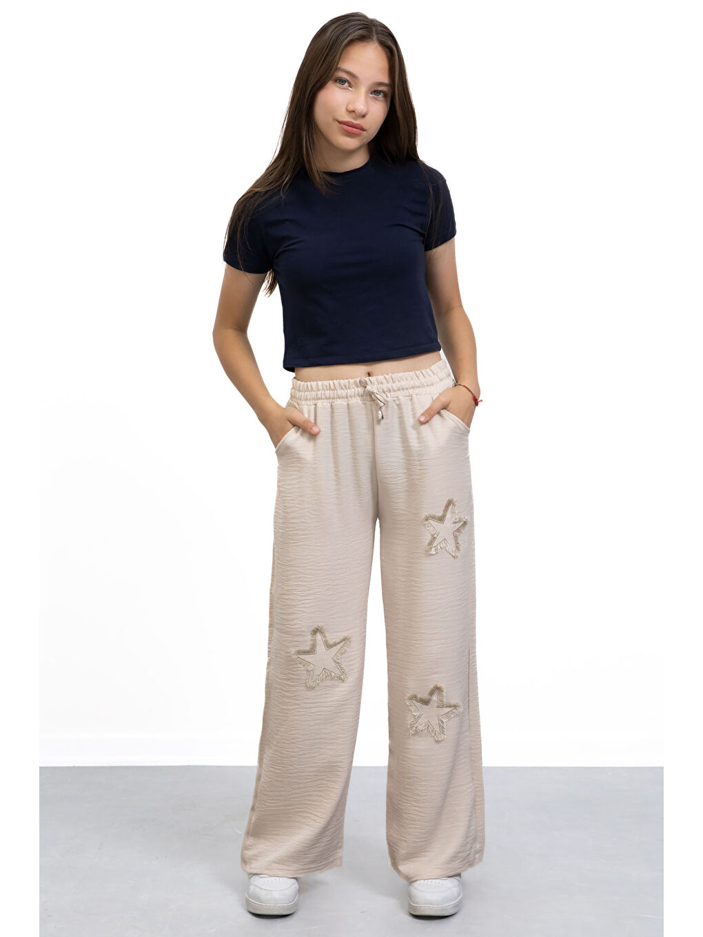 Bej Yıldız Nakışlı Geniş Paça Rahat Kumaş Kız Çocuk Pantolon 21149-1