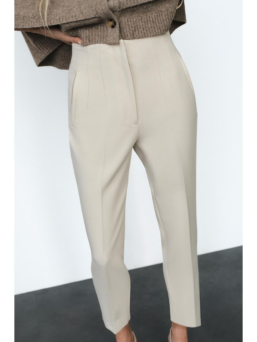 Ekru Krem Önü Biyeli Yüksek Bel Kadın Pantolon Mg2425-4