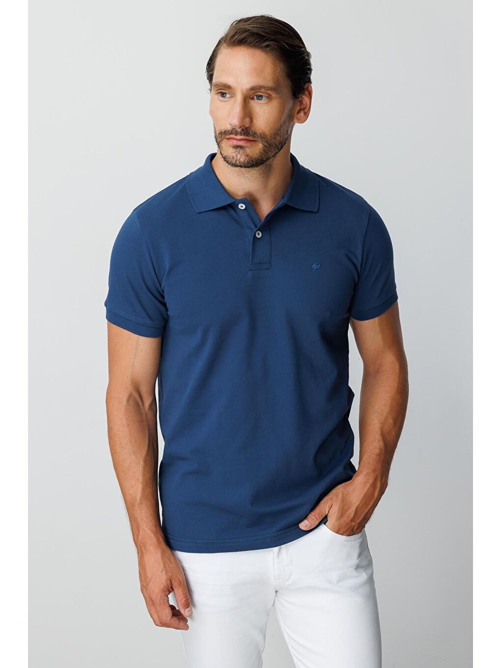 Mavi Marin Modern Fit Dar Kalıp Polo Yaka Düz Kısa Kollu %100 Pamuk Tişört