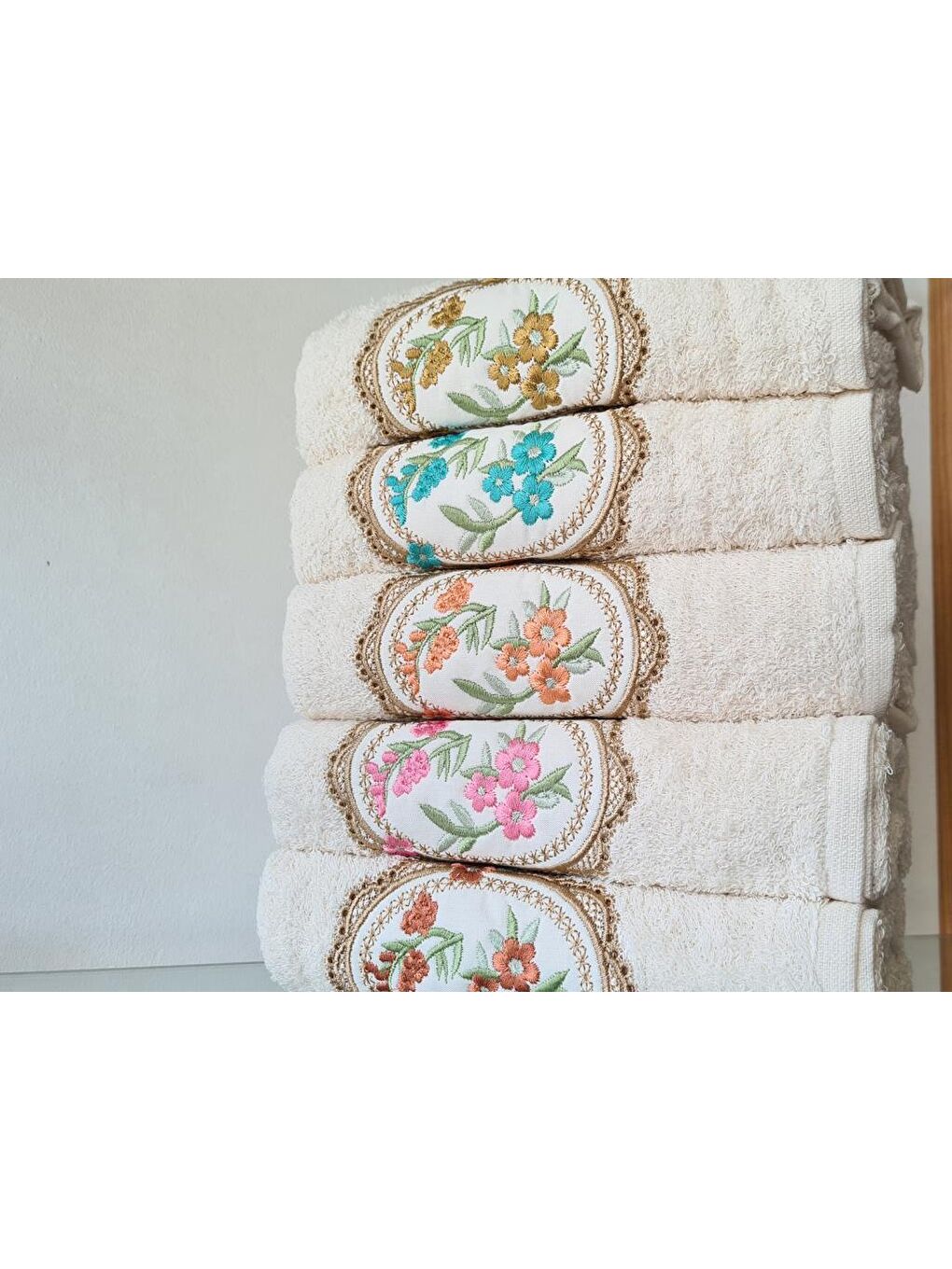 Karışık Gülistan Nakışlı 6 lı El Yüz Havlu Takımı-4