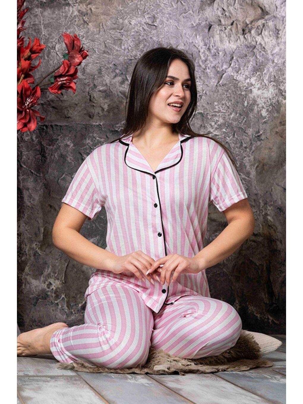 Kompedan Pembe-Beyaz Genç Bambu Önden Düğmeli Kısa Kollu Kadın Pijama Takım | P300-60 - 1