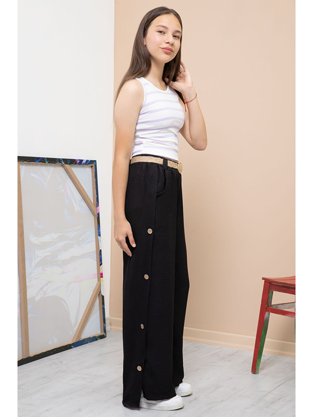 Siyah Düğme Detaylı Geniş Paça Kız Çocuk Kemerli Pantolon 21151-2