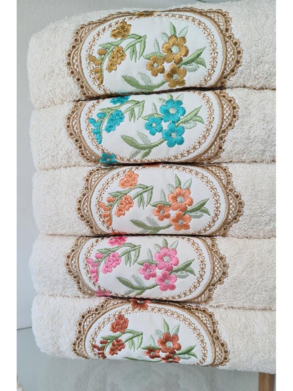 Karışık Gülistan Nakışlı 6 lı El Yüz Havlu Takımı-9
