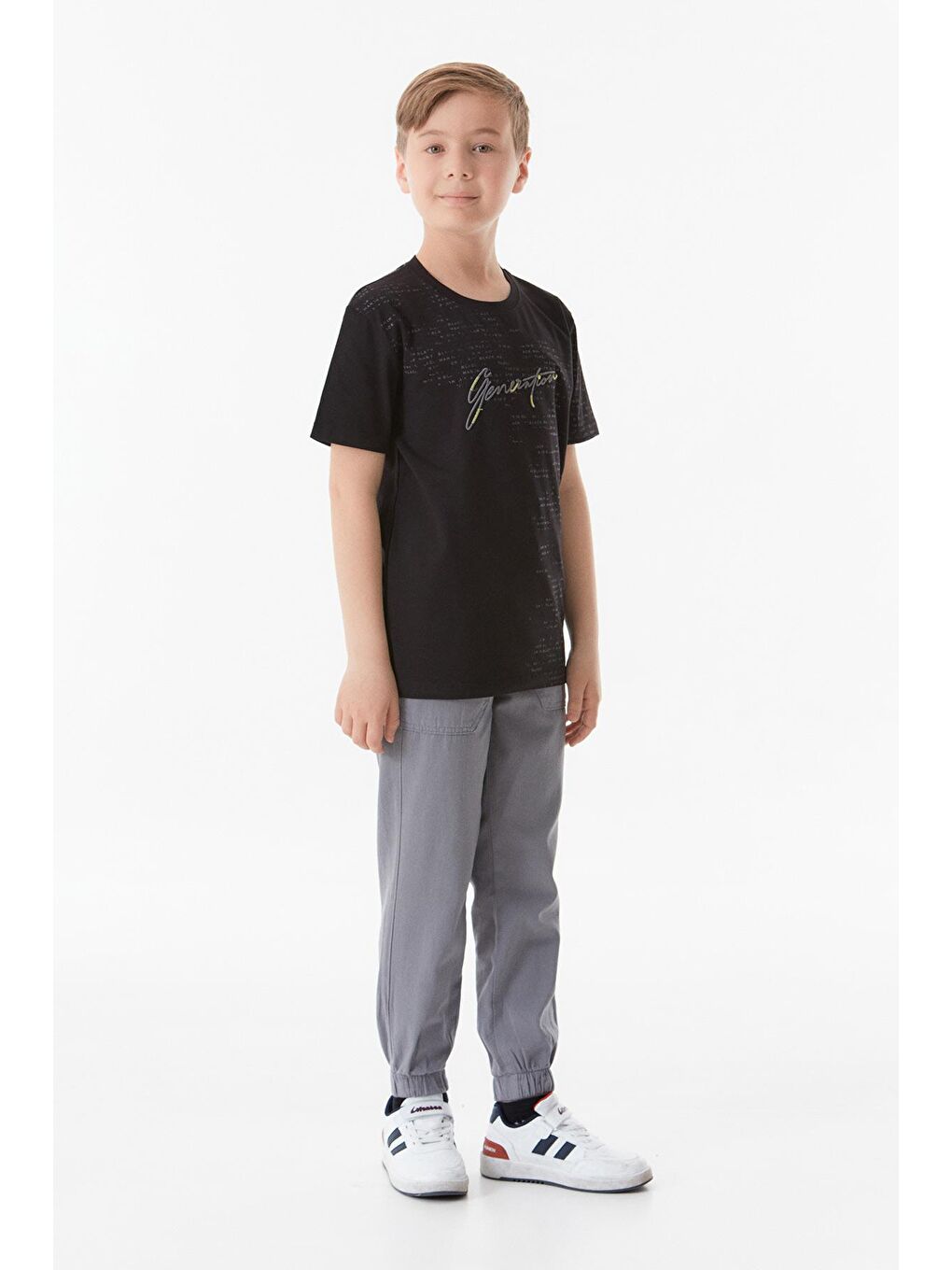 Siyah Yazı Baskılı Erkek Çocuk Tişört-1