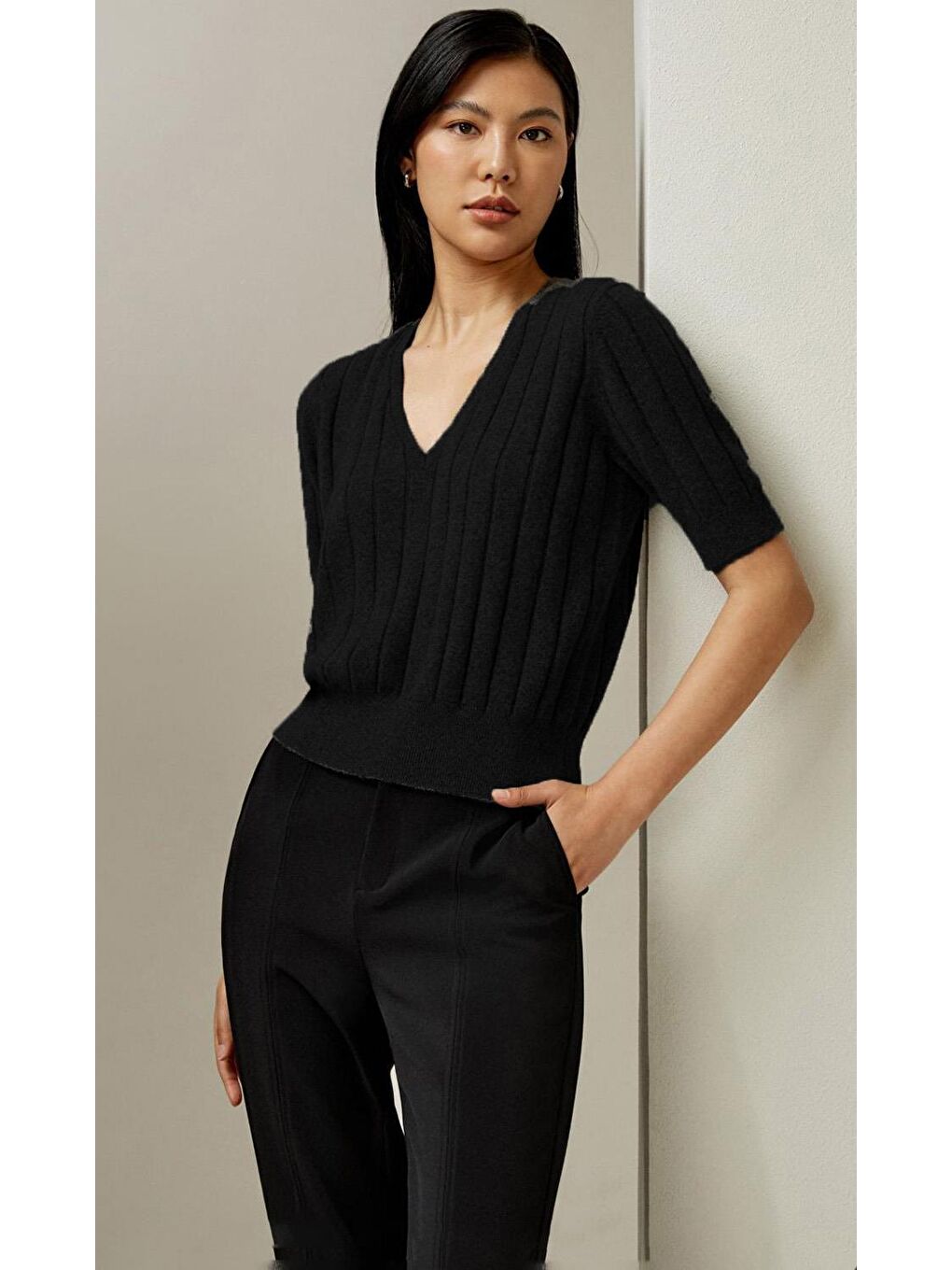 Siyah V Yaka Örgülü Kadın Triko Tişört Mg2369-7