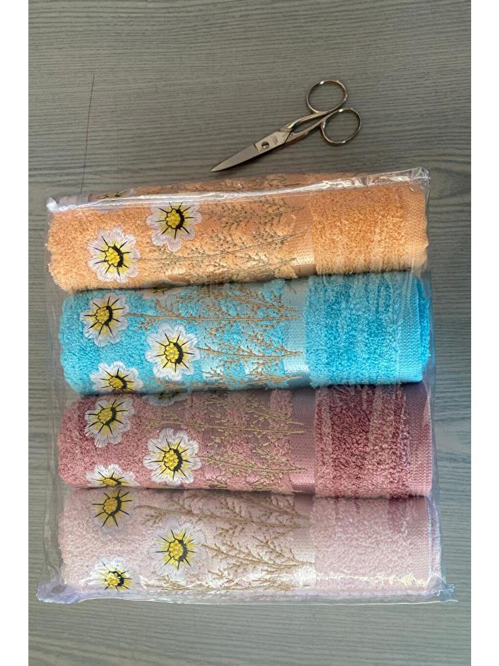 Karışık Daisy Soft 4lü Nakışlı Çeyizlik Havlu Takımı-7