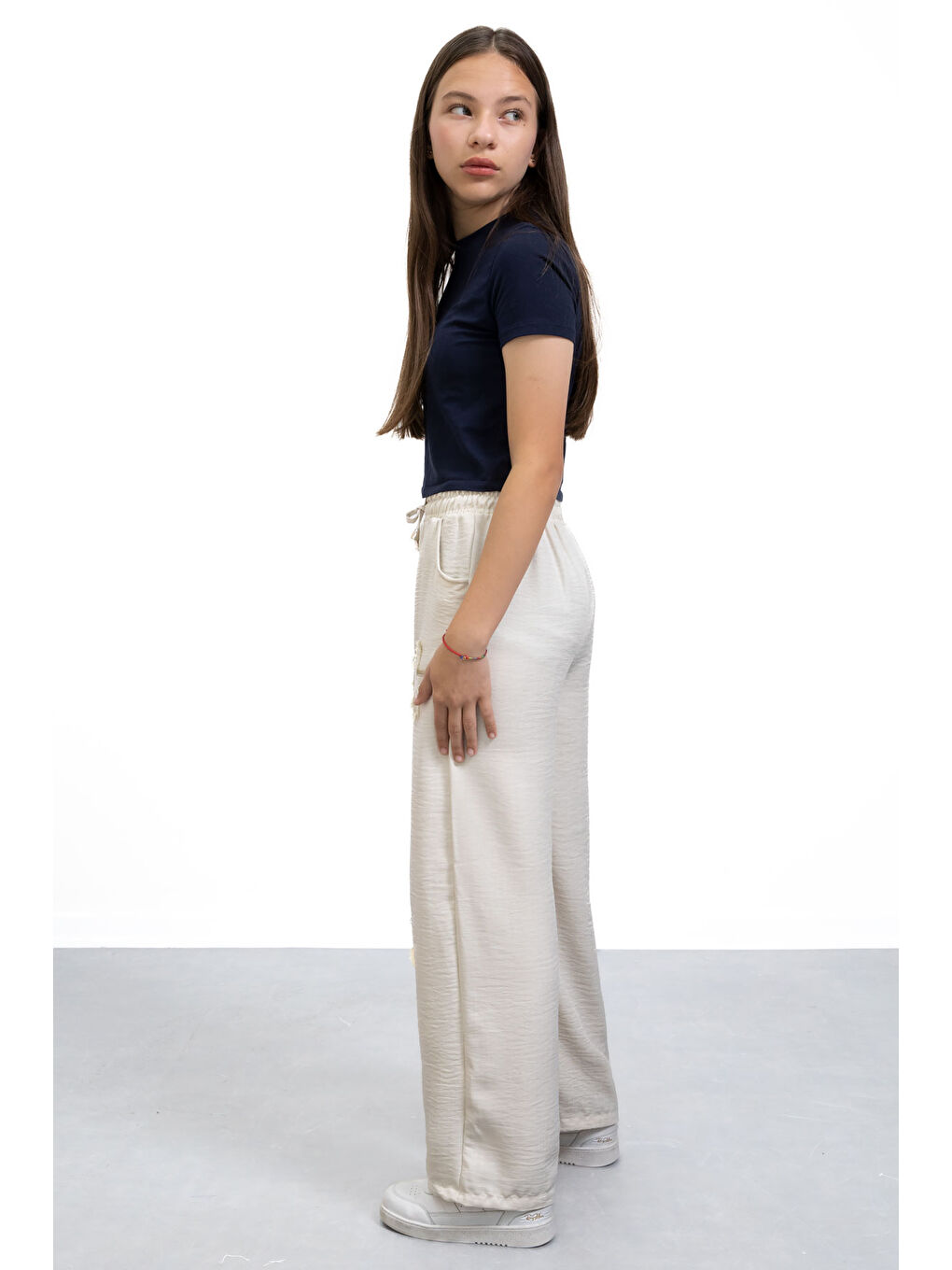 Ekru Krem Yıldız Nakışlı Geniş Paça Rahat Kumaş Kız Çocuk Pantolon 21147-4