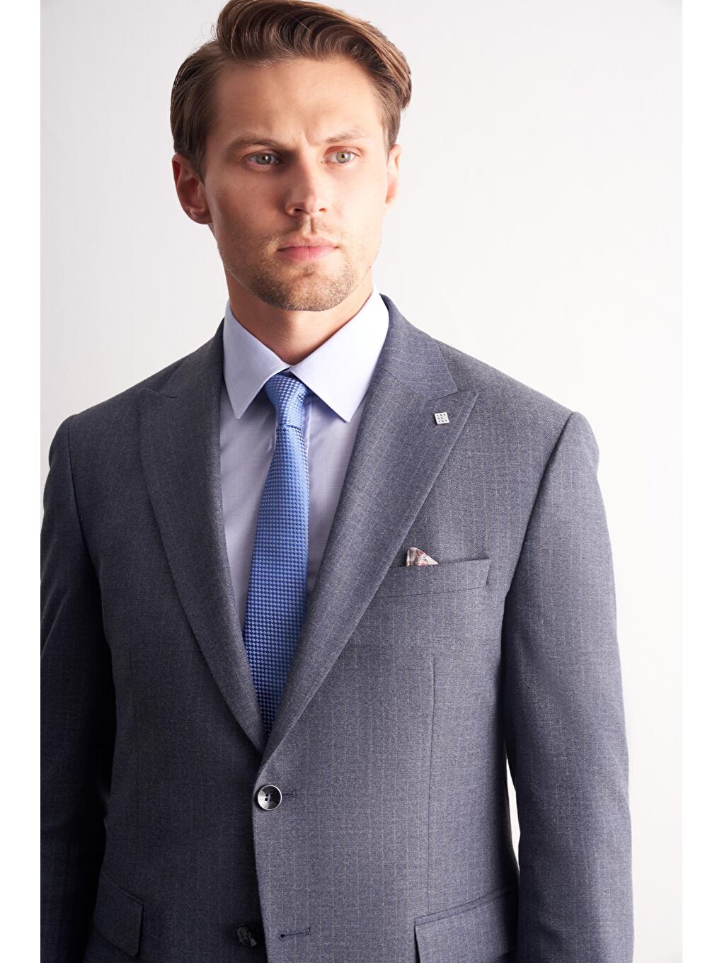 Koyu Lacivert Kırlangıç Yaka Çizgili Desen Slim Fit 6 Drop Takım Elbise 1001255166-3