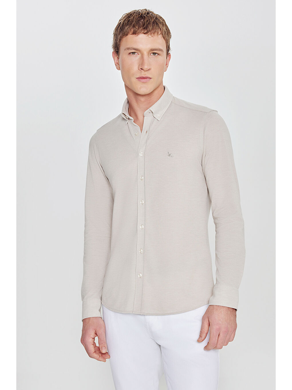 Erkek Bej 360 Her Yöne Esneyen Pamuklu Tailored Slim Fit Dar Kesim Düğmeli Yaka Örme Gömlek-2