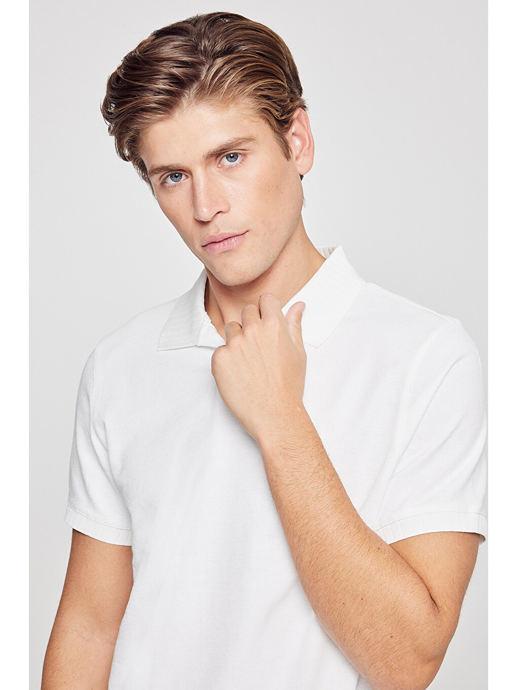 Erkek Ekru %100 Pamuk Slim Fit Dar Kesim Polo Yaka Jakarlı Tişört-3