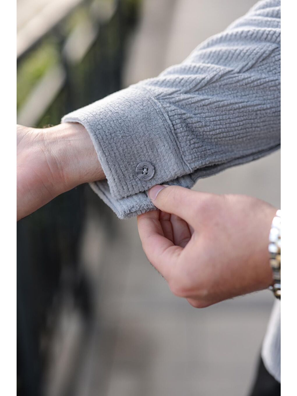 Gri Düğmeli Kadife Erkek Gömlek E6766-2