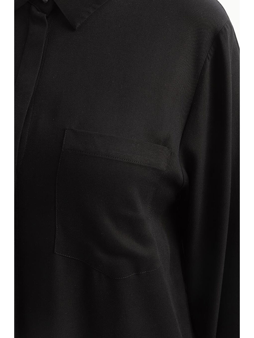 Siyah-Yırtmaçlı Cepli Uzun Gömlek-4